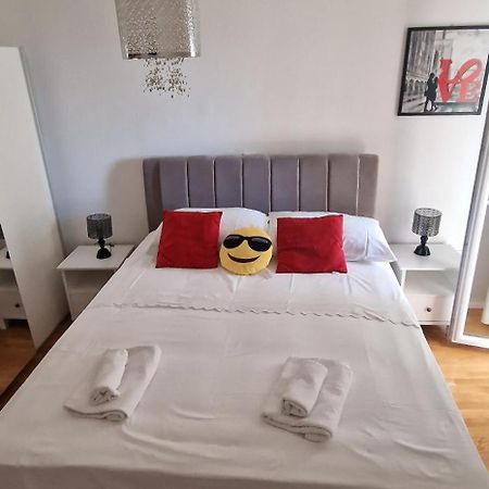 Apartments Anica 2 Makarska Esterno foto