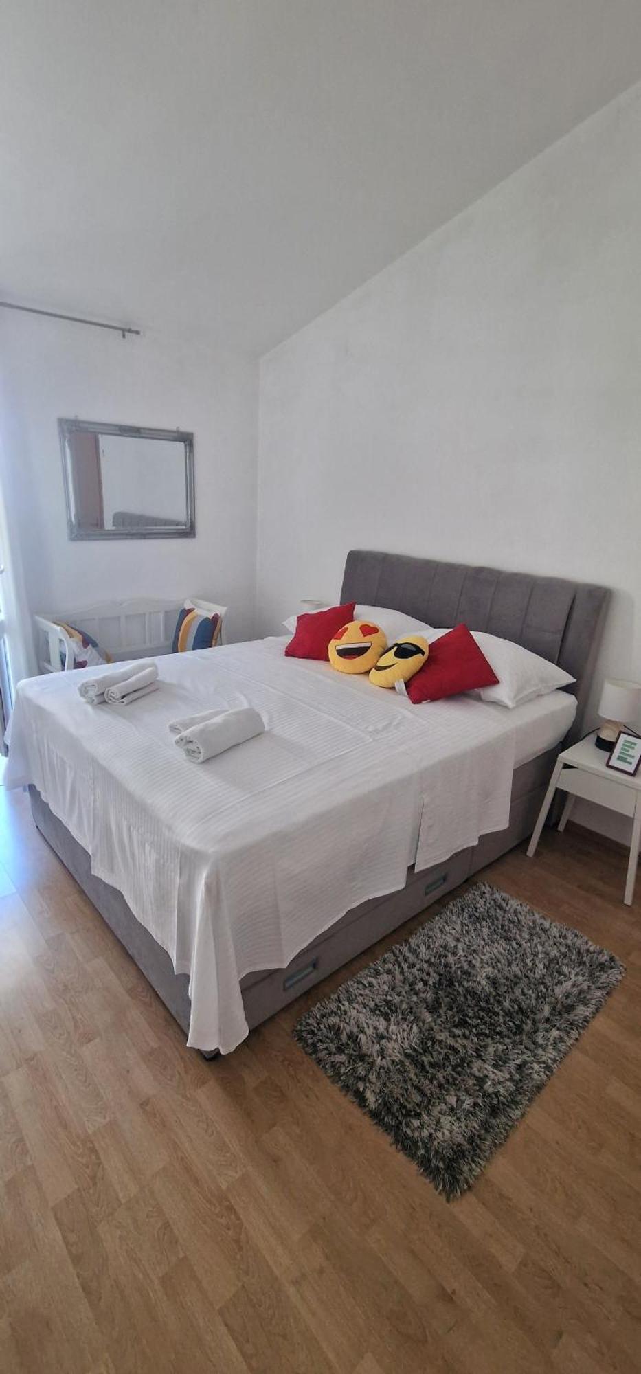 Apartments Anica 2 Makarska Esterno foto