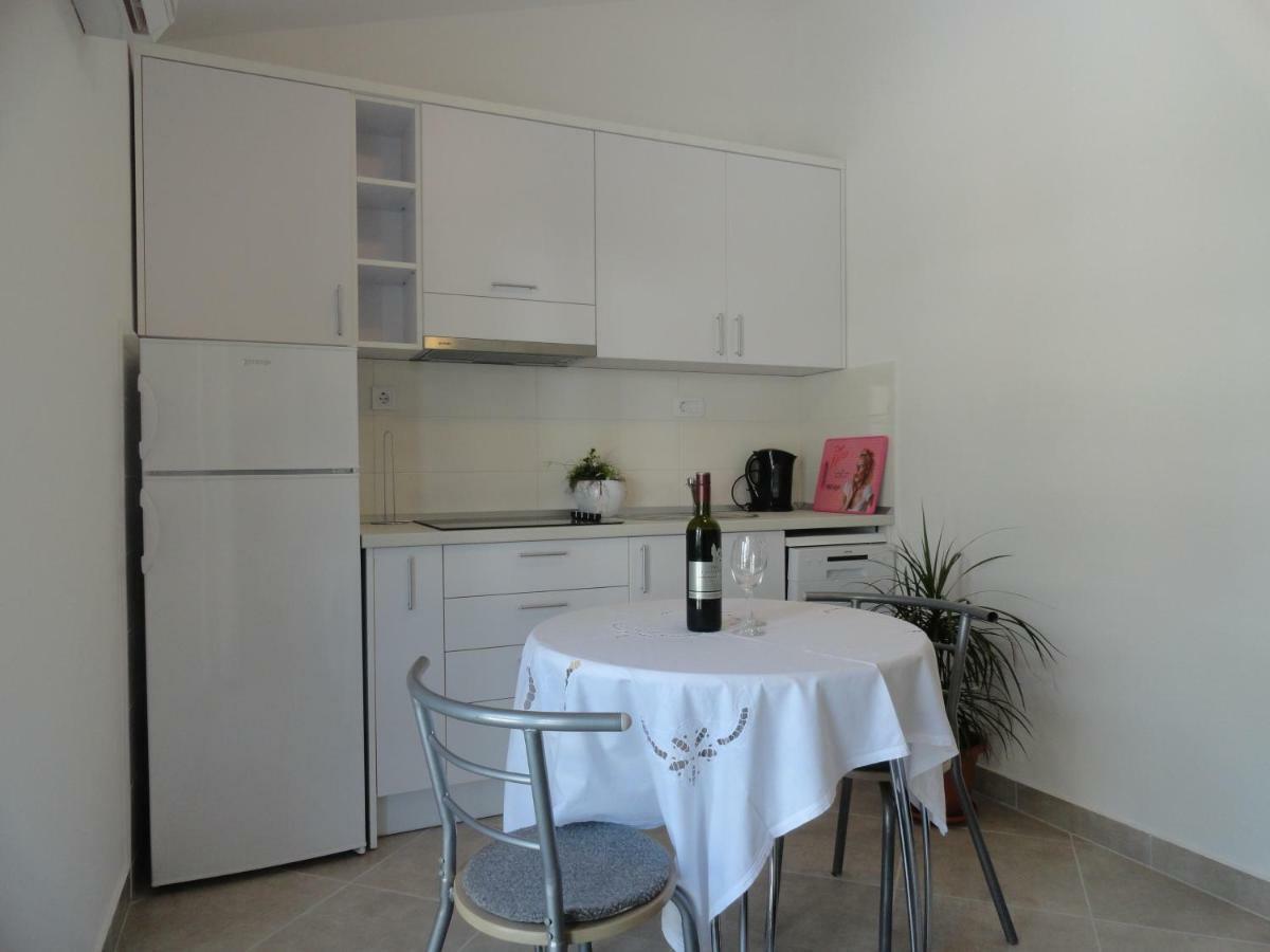Apartments Anica 2 Makarska Esterno foto